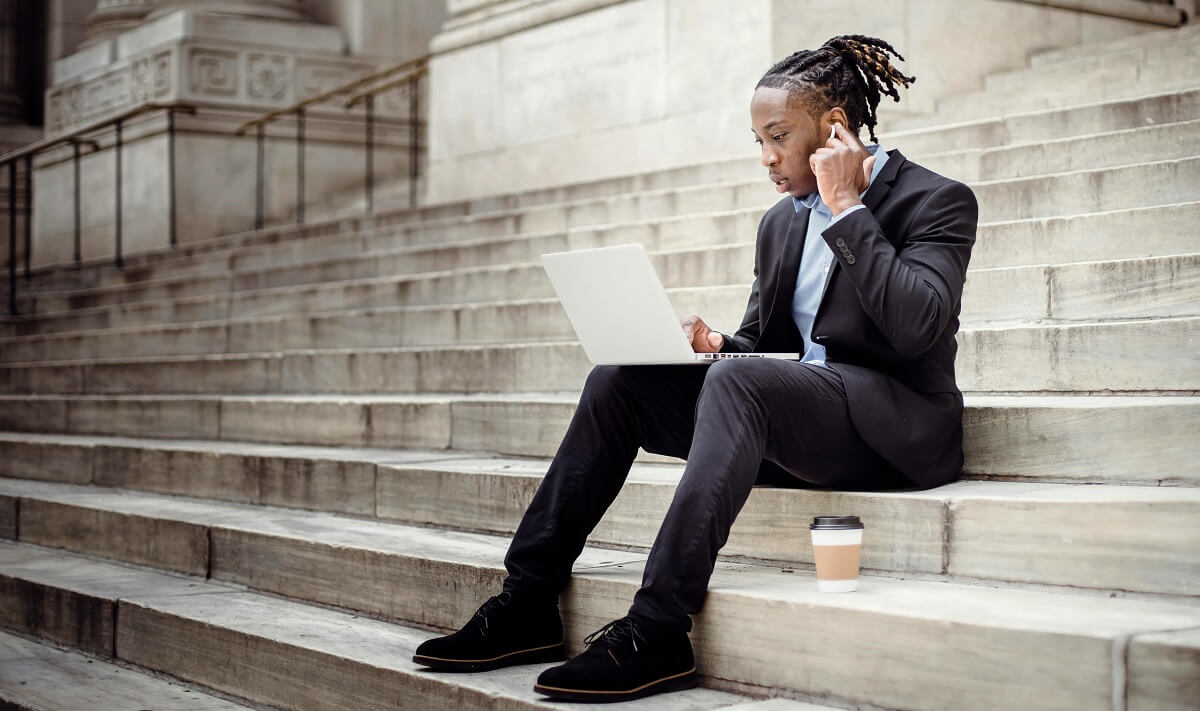 Black Suit Combinations and How to Style Them for Men