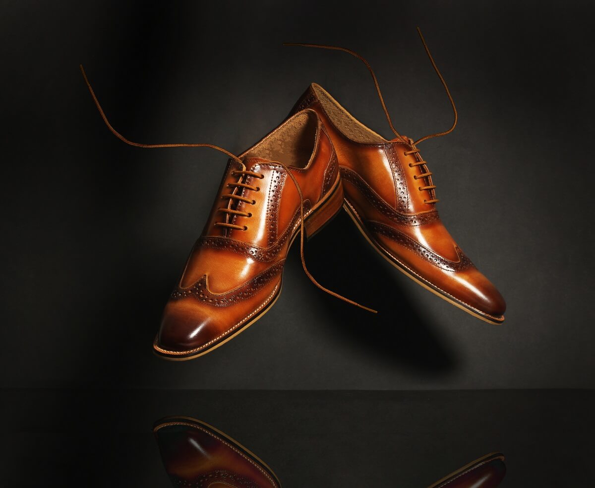 How to Wear Oxford Style Shoes for Men: Types & Style Tips to Wear