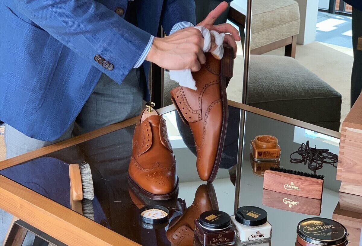 Quick Shoe Shine for leather shoes, best way to shine shoes