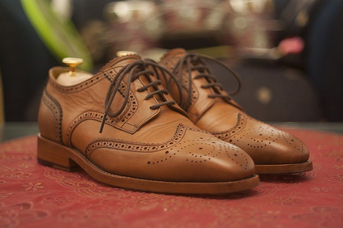 How to Wear Brogue: Men's Brogues Shoes Types to Style with Perfect Attires